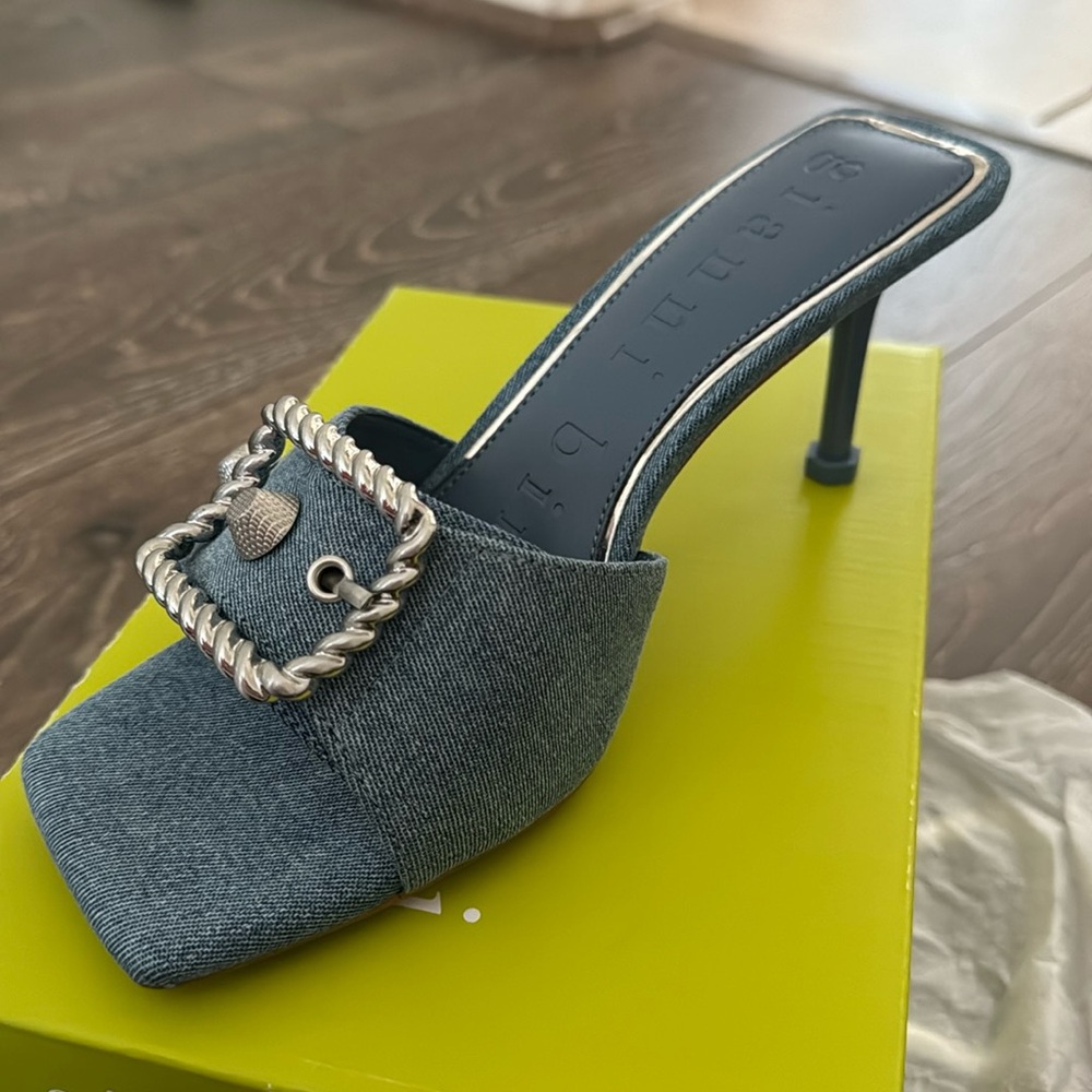 Gianni Bini, the Vonn Denim Buckle Hardware Slide